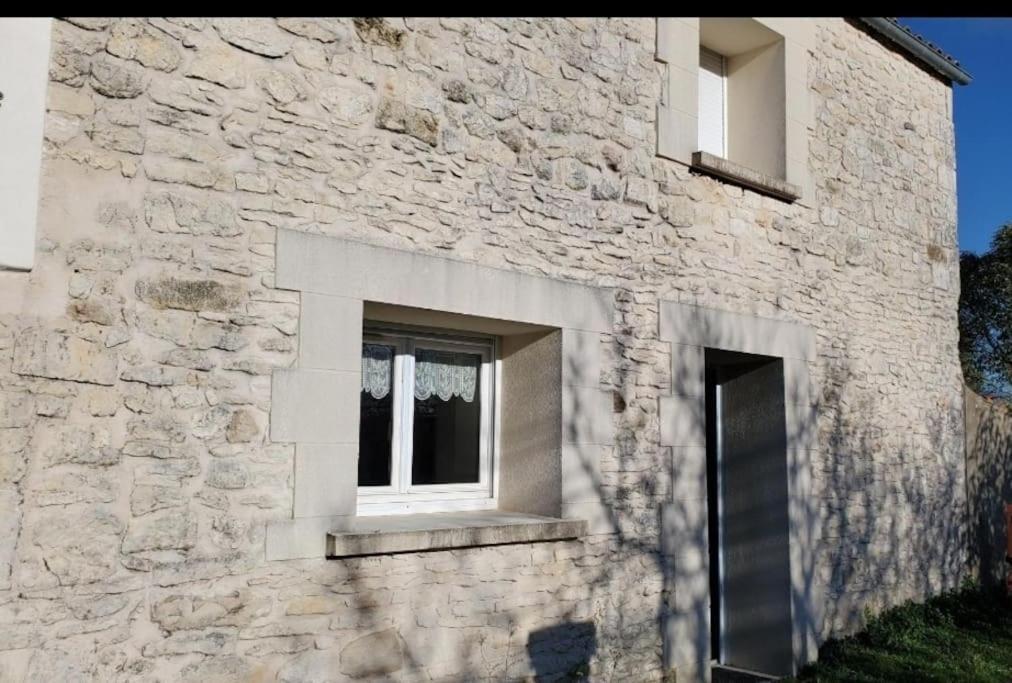 Les Roses Tremieres Villa Saujon Exterior photo